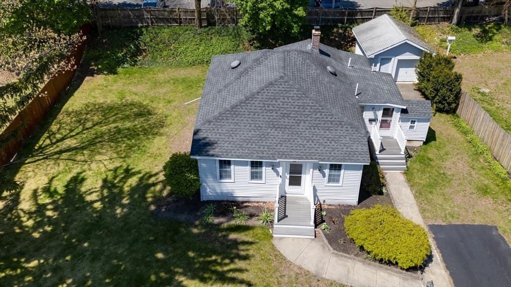 32 Plainfield Ave, Shrewsbury MA 01545 photo 2
