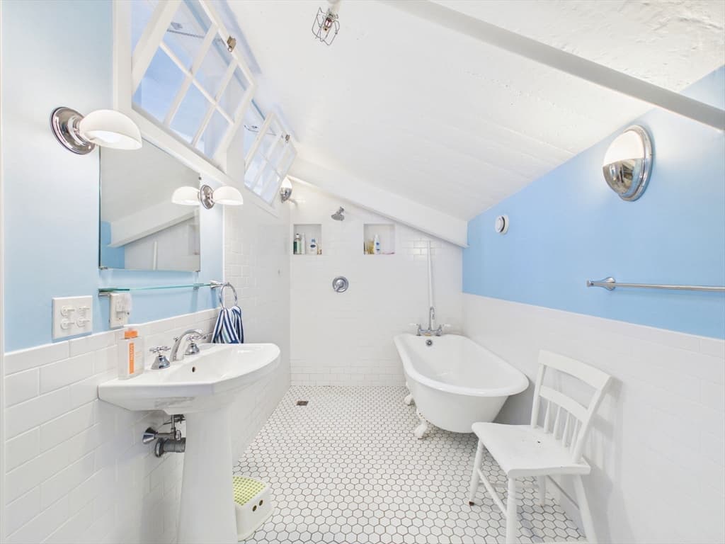 Single Family Residence at 123 Sawyer St # 1, New Bedford MA 02746, New Bedford, photo 16 of 25