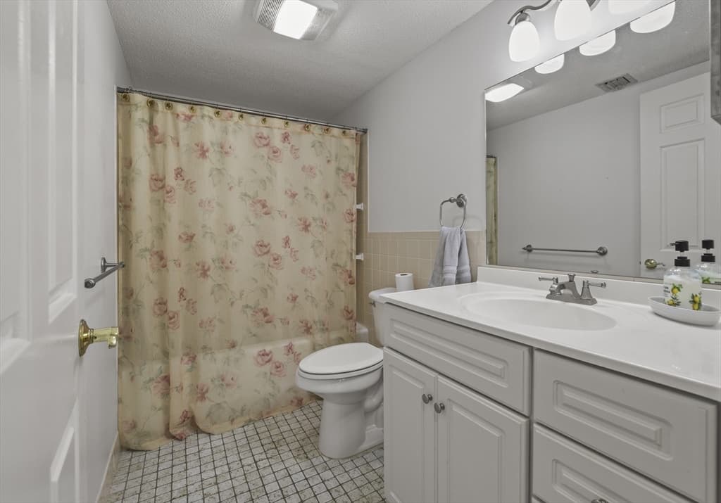 4234 North Main St # 208, Fall River MA 02720 photo 15