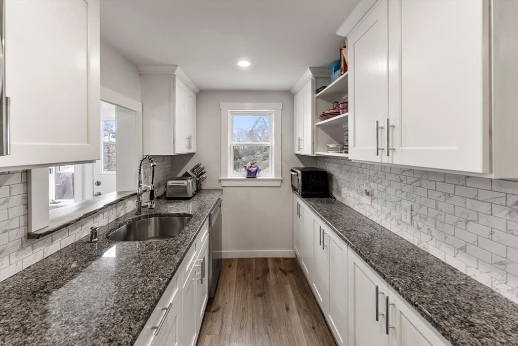 Single Family Residence at 41 Bay Shore Dr, Plymouth MA 02360, Plymouth, photo 14 of 41