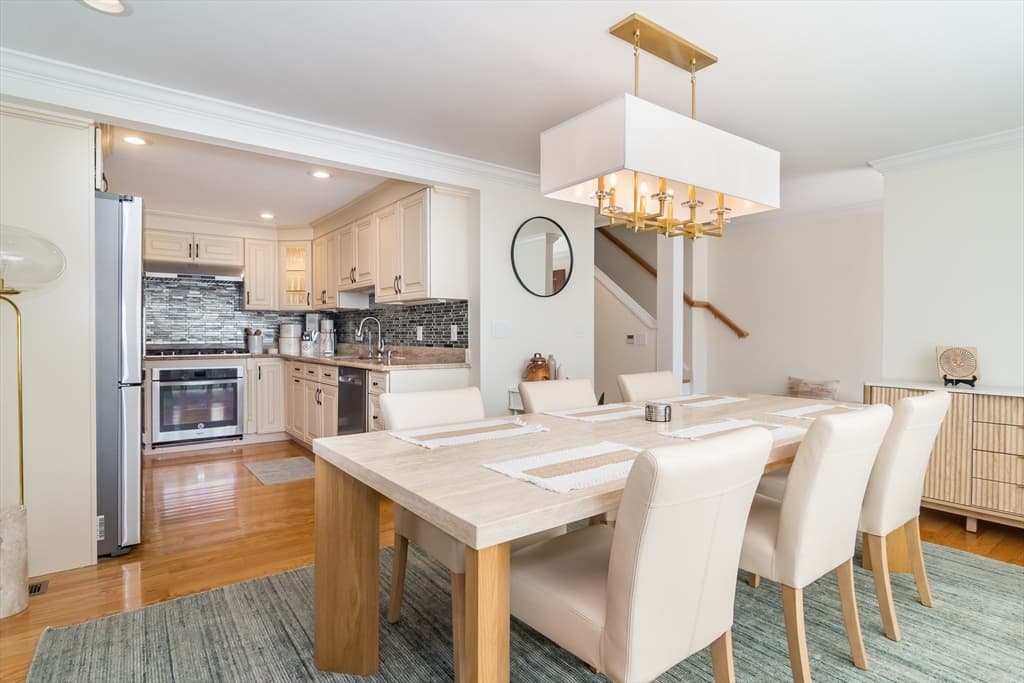 286 Linden Street # 286, Wellesley MA 02482 photo 2