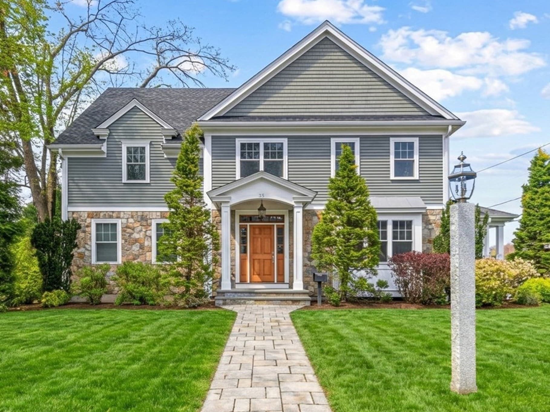 35 Marshall Rd, Wellesley MA 02482