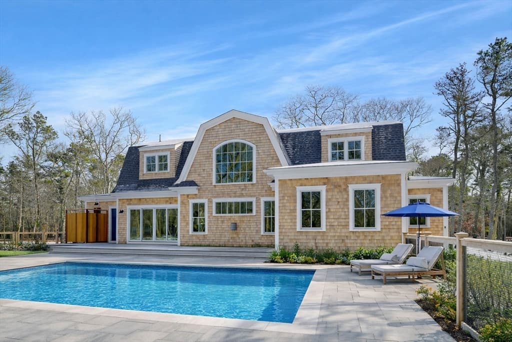 9 Marthas Way, Edgartown MA 02539 photo 2