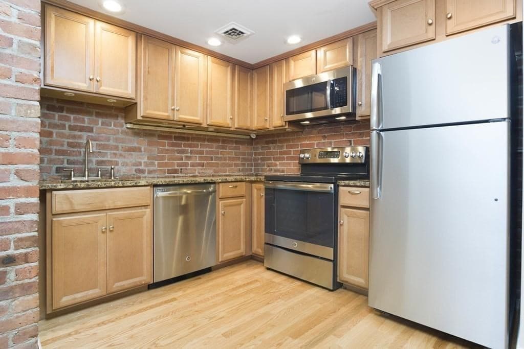 95 Gainsborough St # 7, Boston MA 02115