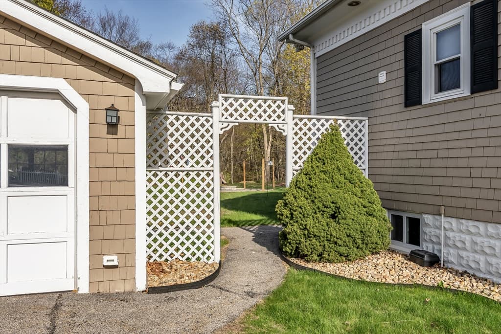 Single Family Residence at 19 Forest St, Haverhill MA 01832, photo 25 of 28