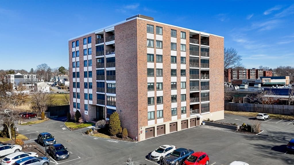 49 Melrose St # 4B, Melrose MA 02176