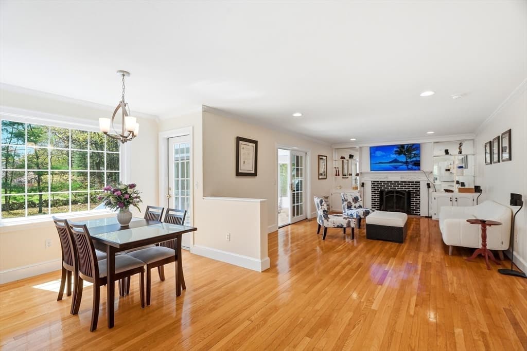 Single Family Residence at 1 Village Ln, Littleton MA 01460, Littleton, photo 4 of 38
