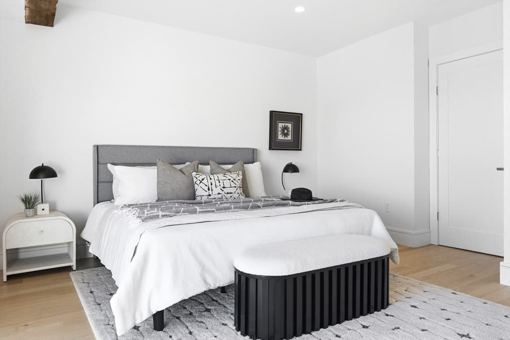 Condominium at 1001 Shirley # 2, Winthrop MA 02152, Winthrop, photo 27 of 39