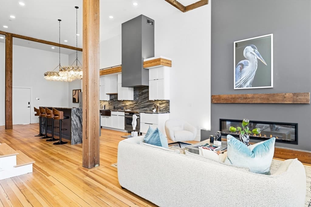 Condominium at 1001 Shirley # 2, Winthrop MA 02152, Winthrop, photo 14 of 39