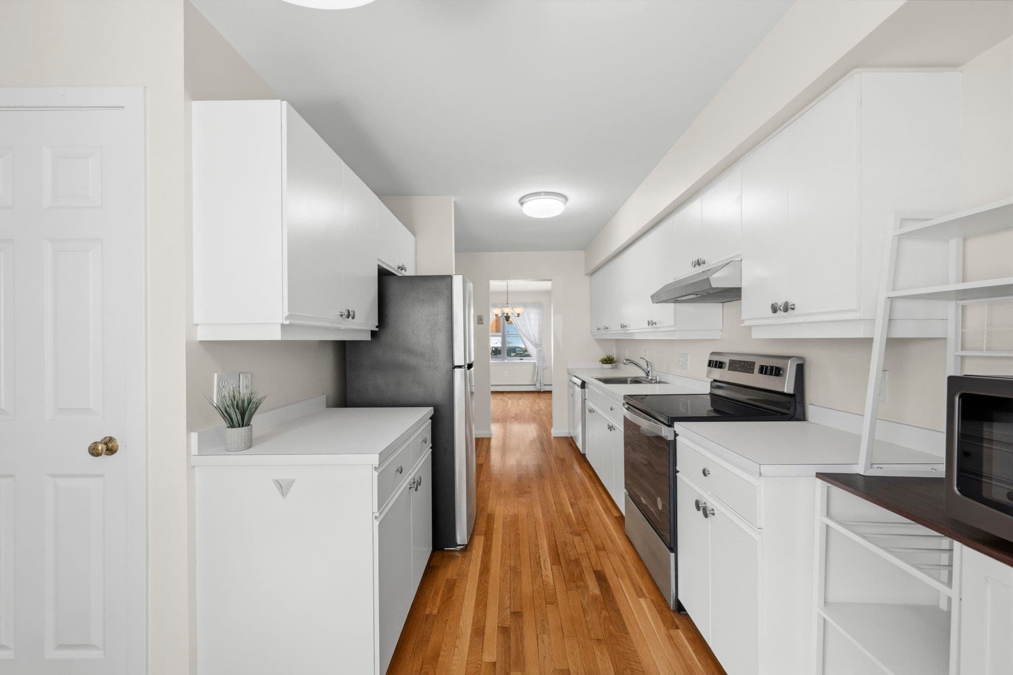 Condominium at 32 Commodore # 32, Hull MA 02045, Hull, photo 6 of 38