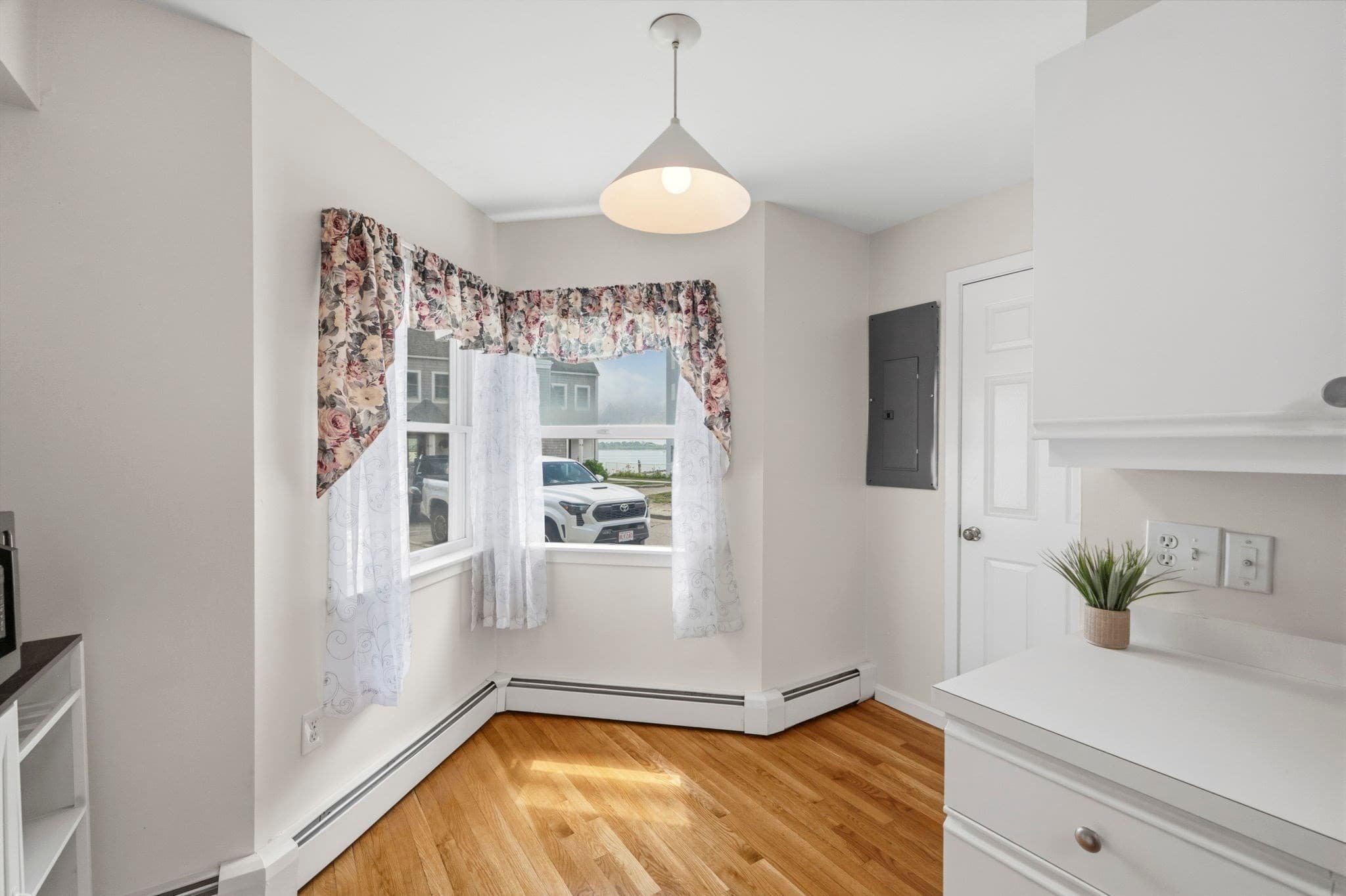 Condominium at 32 Commodore # 32, Hull MA 02045, Hull, photo 10 of 38