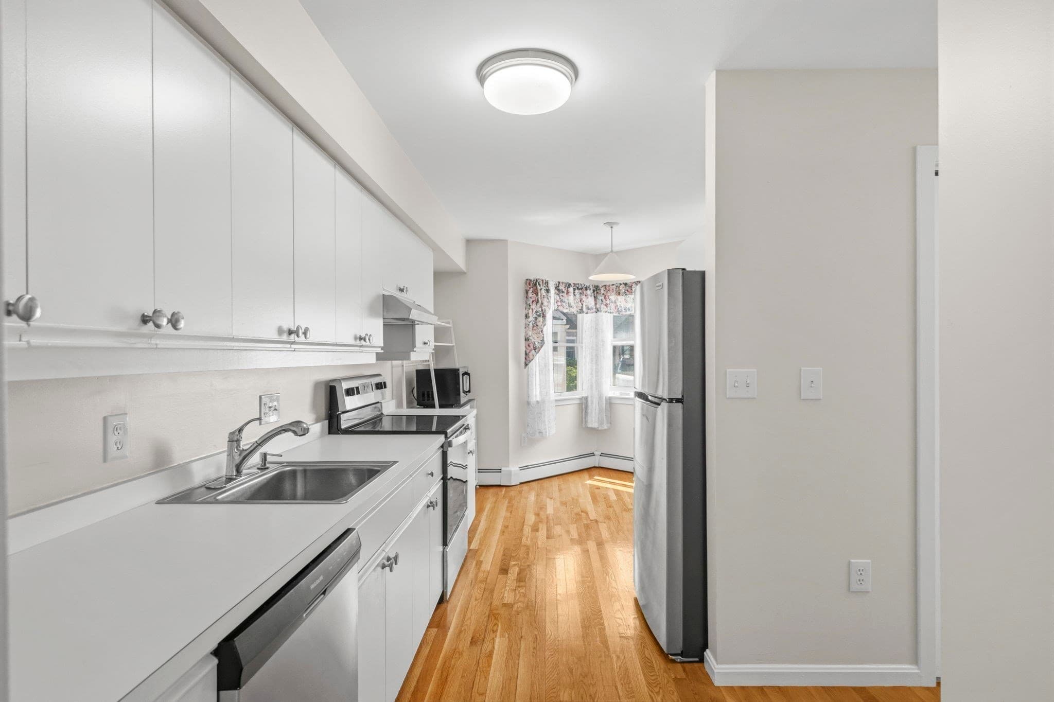 Condominium at 32 Commodore # 32, Hull MA 02045, Hull, photo 8 of 38
