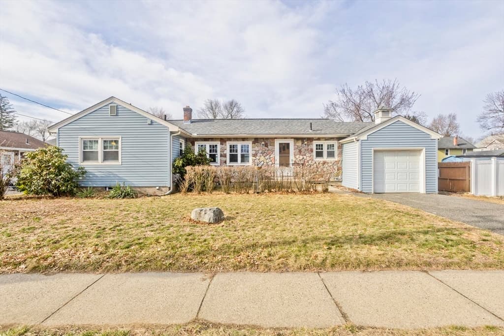 185 East St, Springfield MA 01104