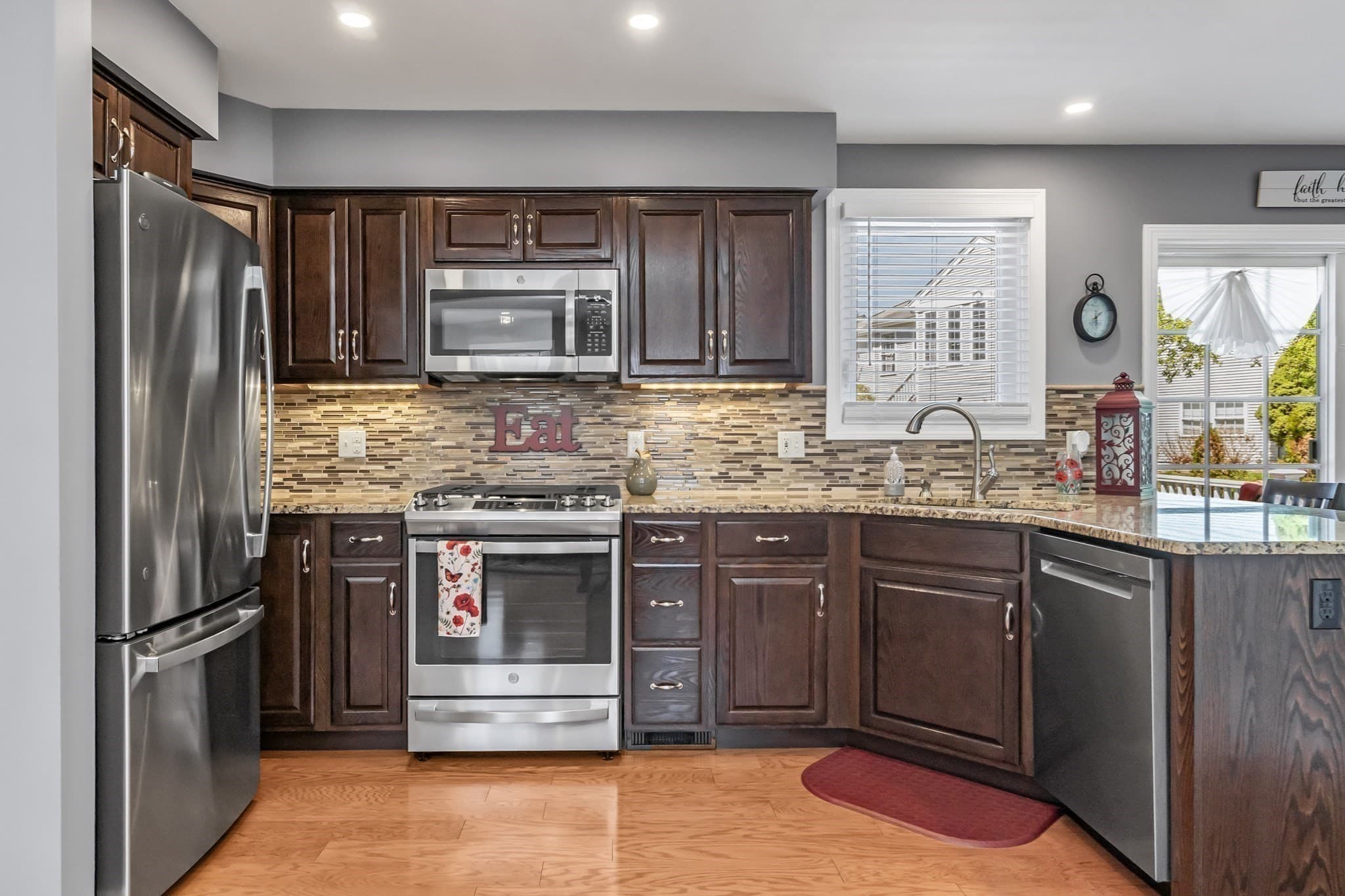 Single Family Residence at 15 Beechwood Dr, Haverhill MA 01832, Haverhill, photo 13 of 41