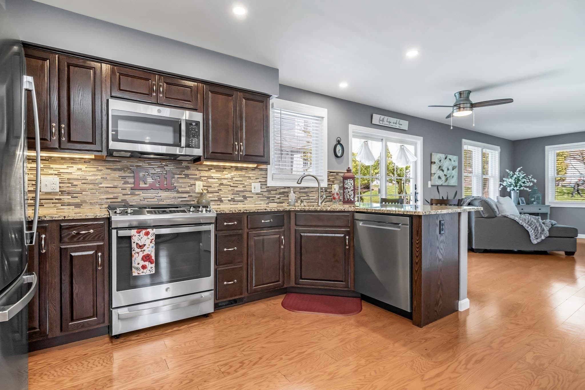 Single Family Residence at 15 Beechwood Dr, Haverhill MA 01832, Haverhill, photo 12 of 41