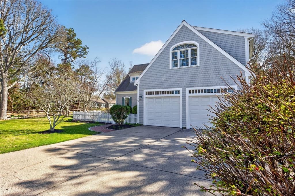 Single Family Residence at 127 Uncle Barneys Rd, Dennis MA 02670, Dennis, photo 6 of 42