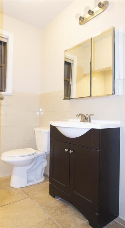 75 Elm, Watertown MA 02472 photo 10