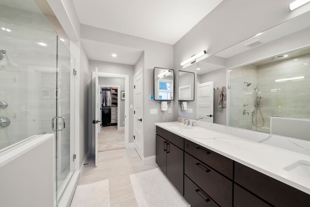 Condominium at 9 Johnson Pl # 9, Newton MA 02466, Newton, photo 26 of 42
