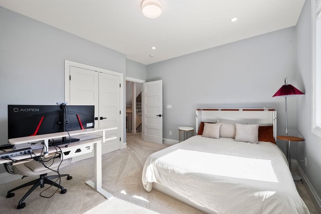 Condominium at 9 Johnson Pl # 9, Newton MA 02466, Newton, photo 20 of 42