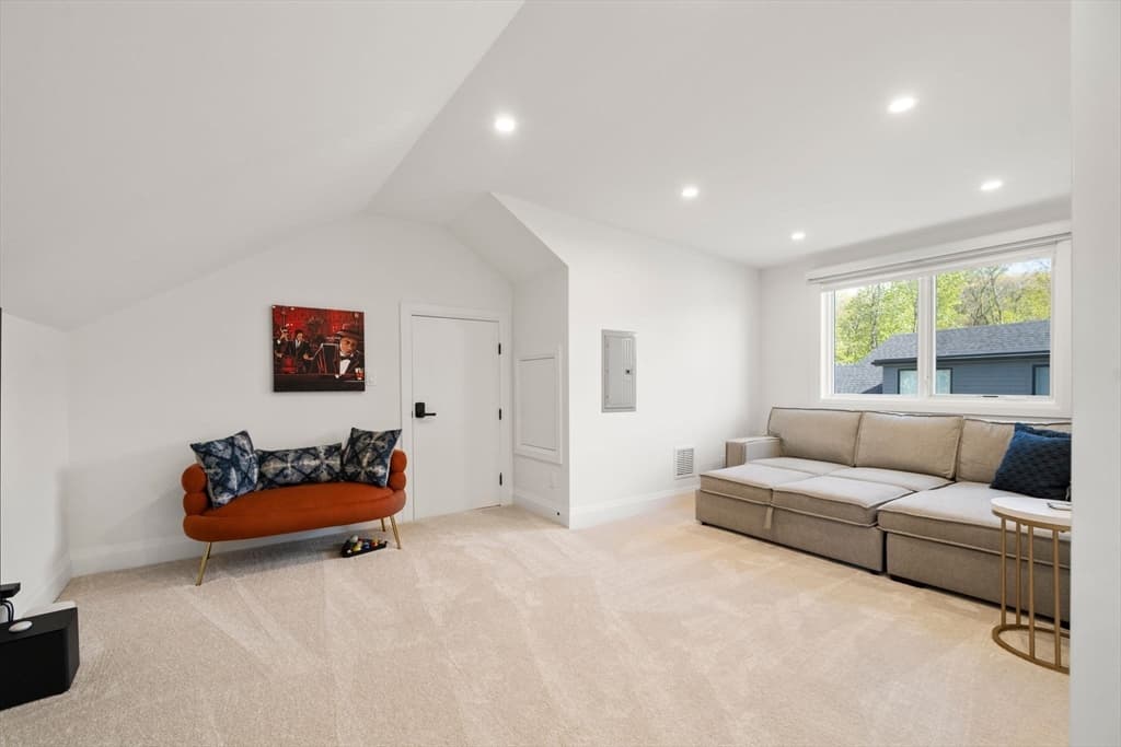 Condominium at 9 Johnson Pl # 9, Newton MA 02466, Newton, photo 33 of 42