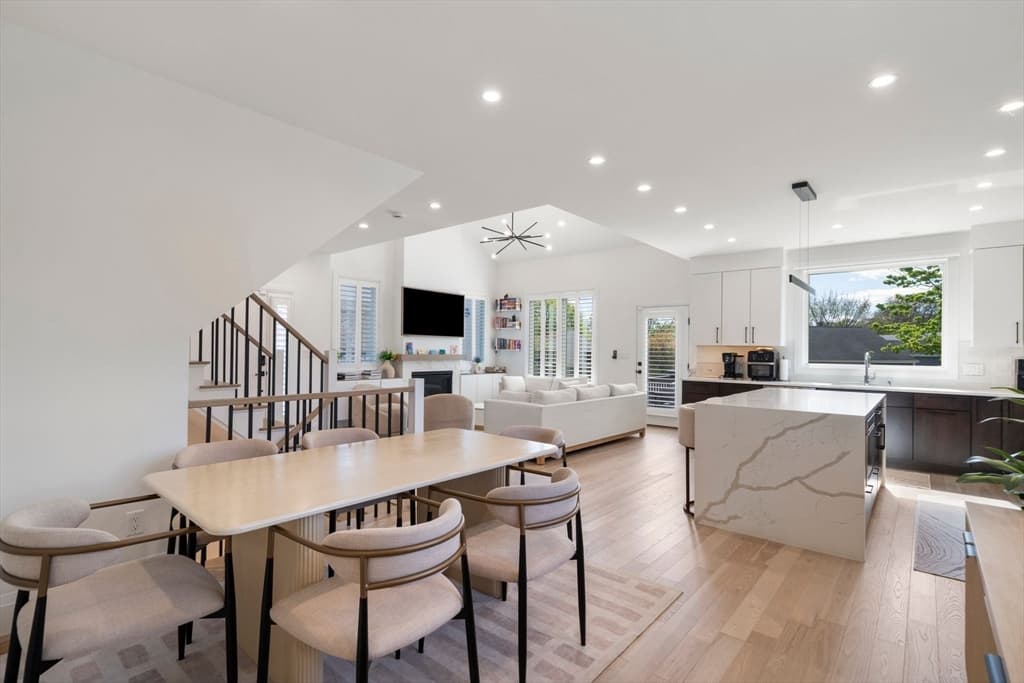Condominium at 9 Johnson Pl # 9, Newton MA 02466, Newton, photo 11 of 42