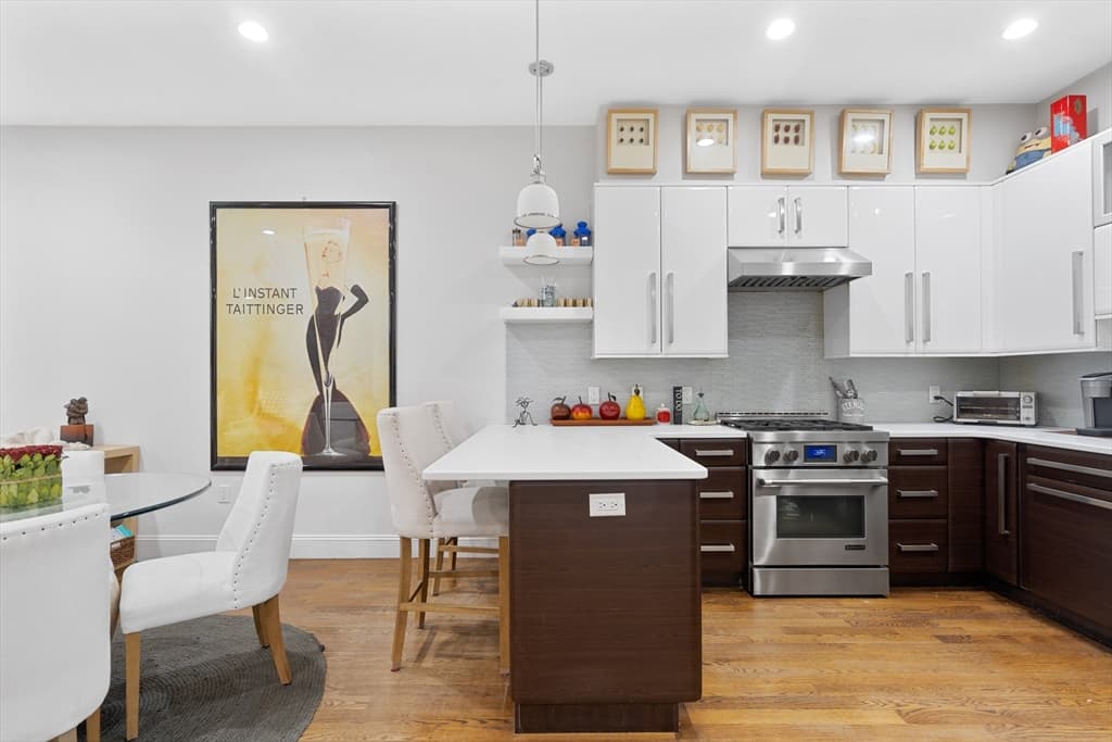1471 Beacon Street # 1, Brookline MA 02445 photo 2