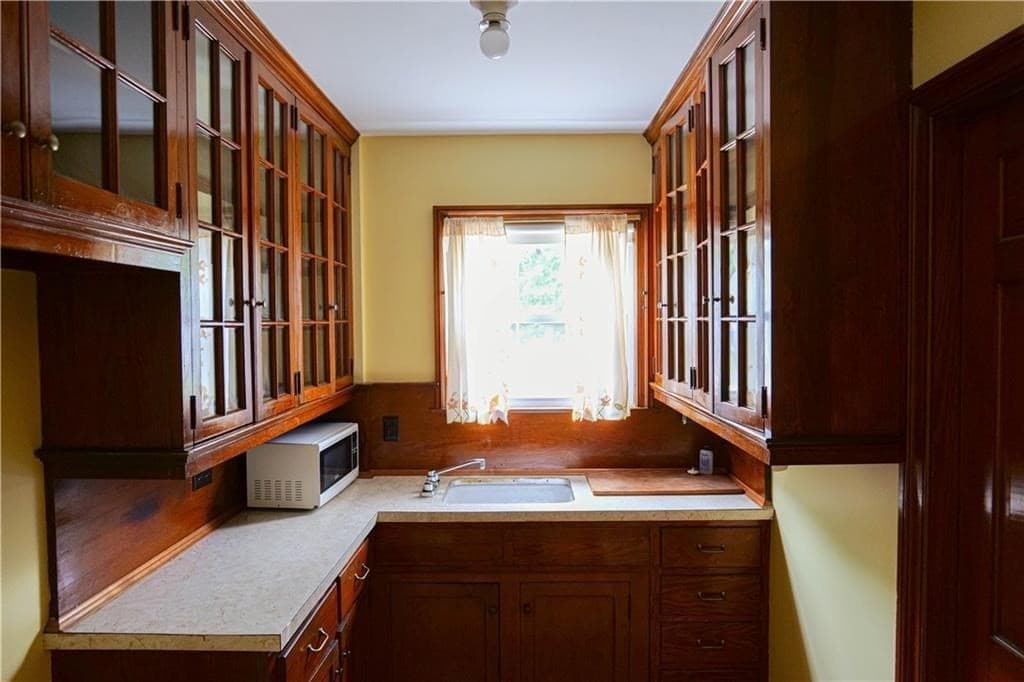 Single Family Residence at 36 Underwood, Pawtucket RI 02860, Pawtucket, photo 17 of 39