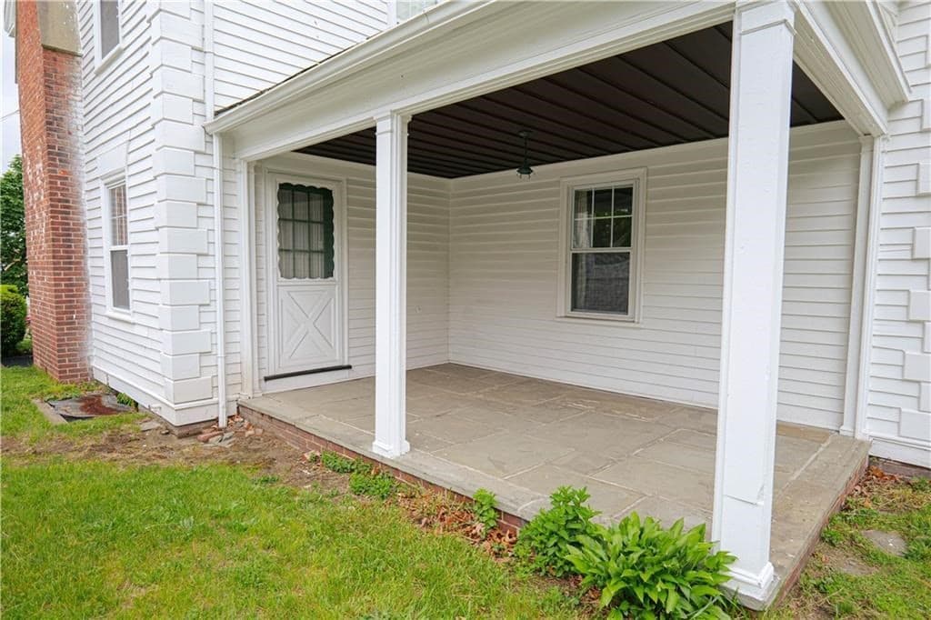 Single Family Residence at 36 Underwood, Pawtucket RI 02860, Pawtucket, photo 7 of 39