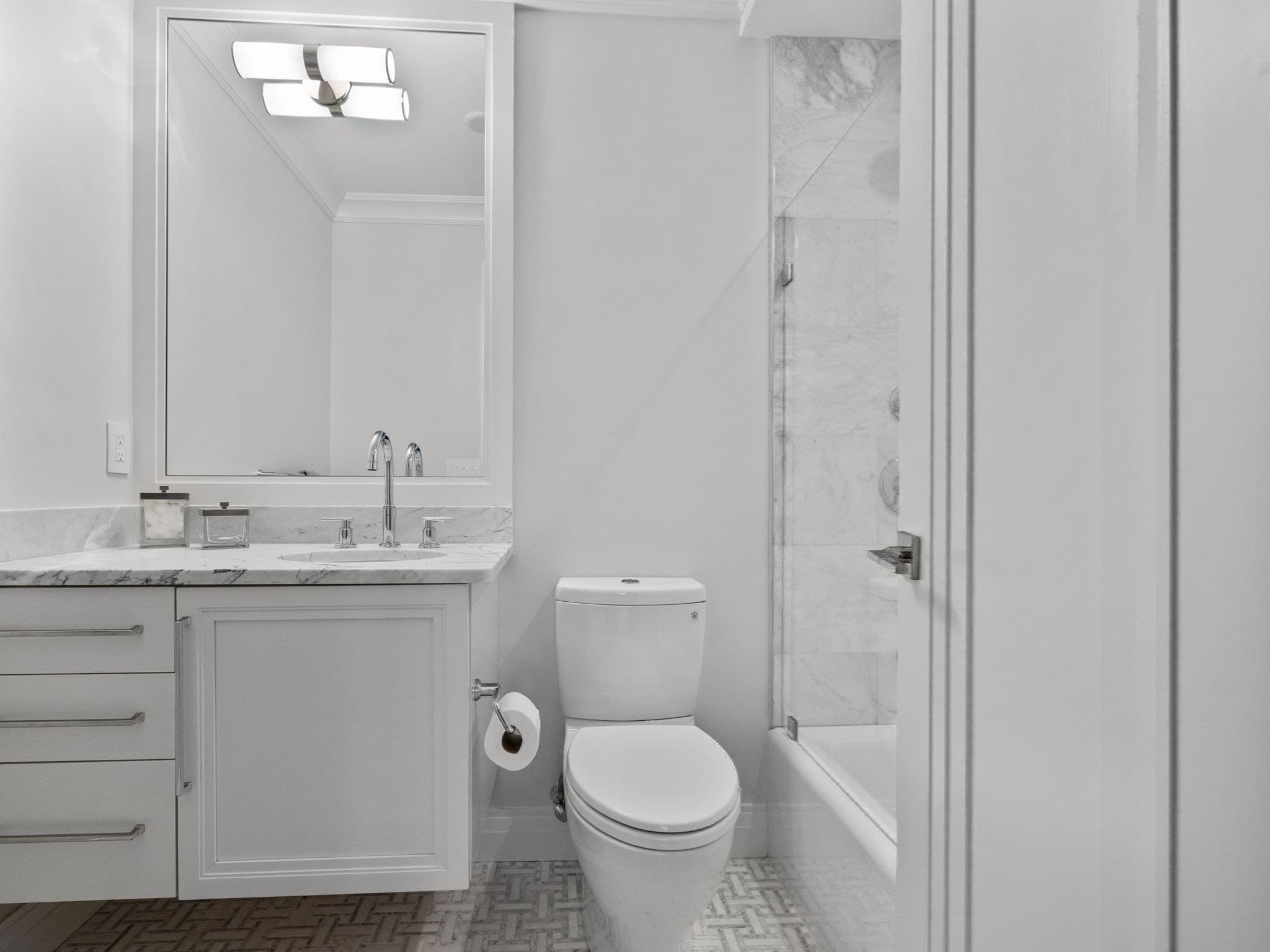 Condominium at 5 Joy, Boston MA 02108, photo 29 of 38