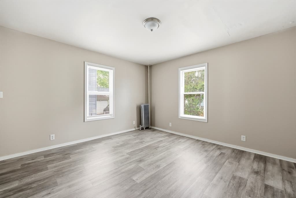 9 Owens Pl, Holyoke MA 01040 photo 5
