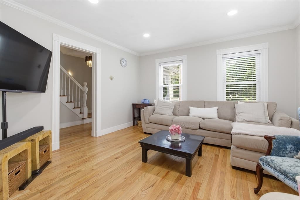 56 Agassiz Ave, Belmont MA 02478 photo 9