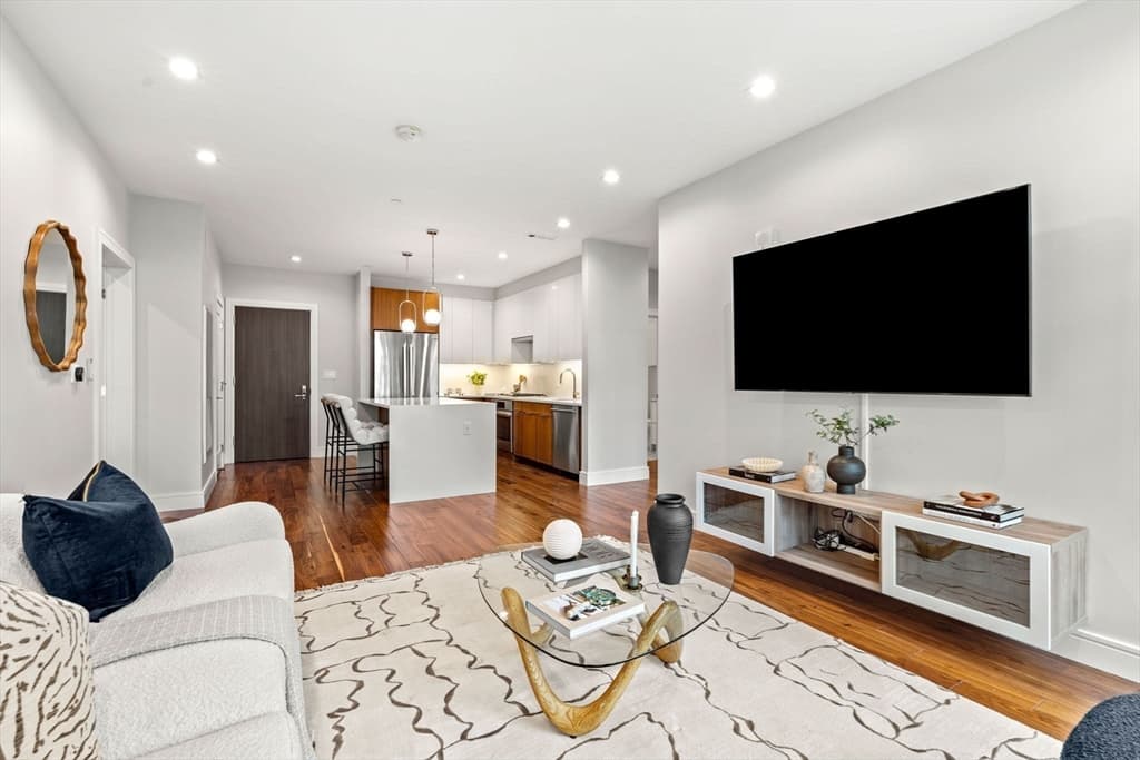 Condominium at 99 Sumner St # 312, Boston MA 02128, Boston, photo 6 of 25