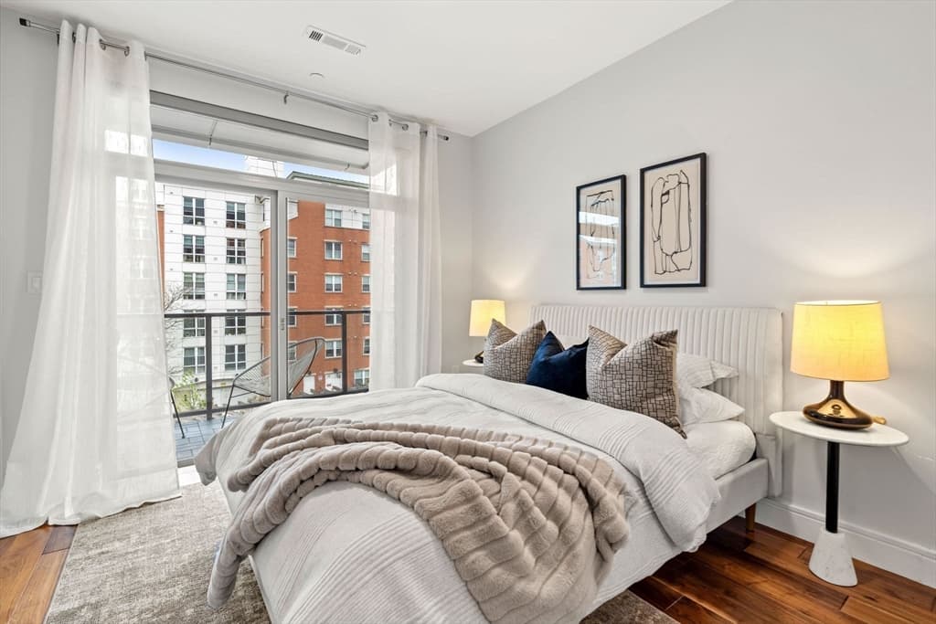 Condominium at 99 Sumner St # 312, Boston MA 02128, Boston, photo 7 of 25