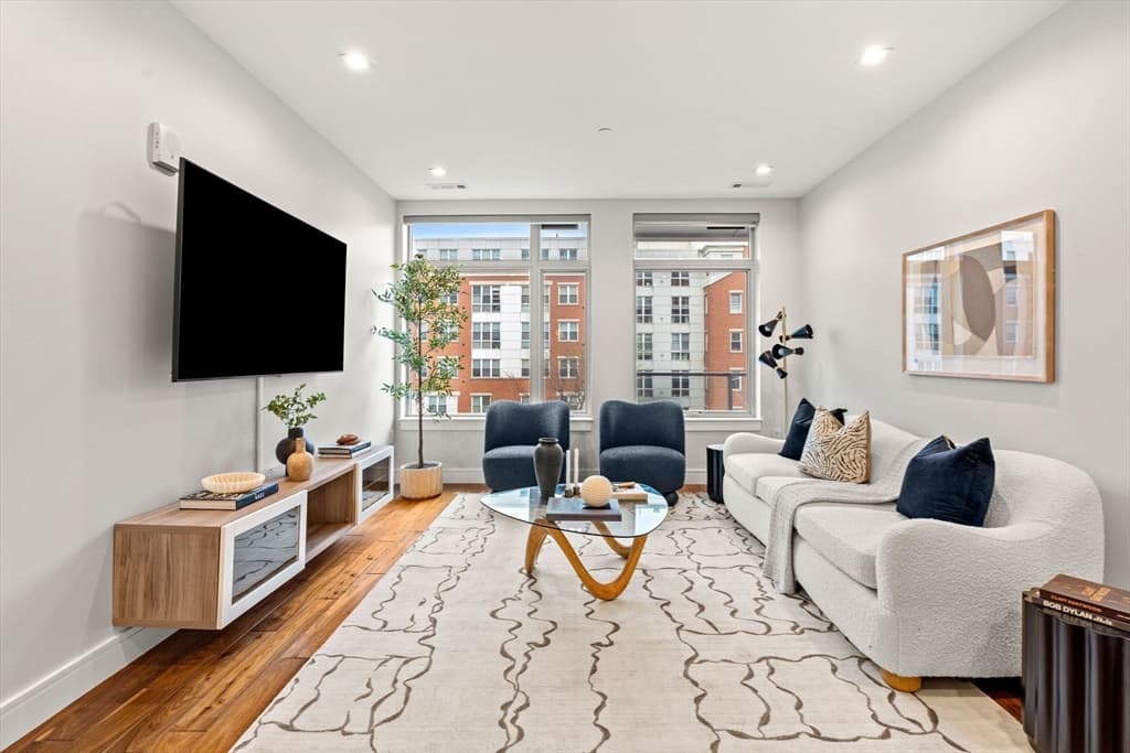 Condominium at 99 Sumner St # 312, Boston MA 02128, Boston, photo 4 of 25