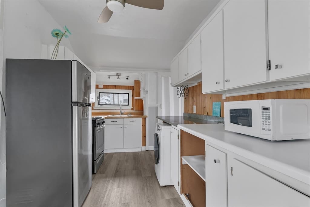 10-R Barnes St, Wareham MA 02571 photo 5