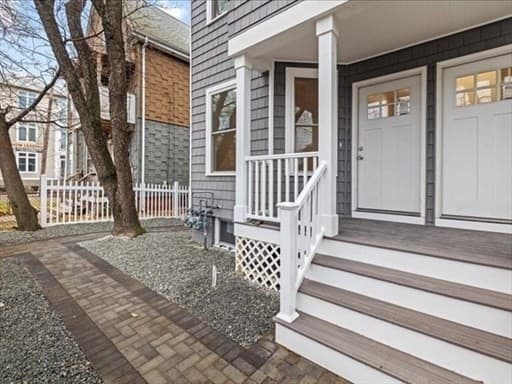 Condominium at 17 Cameron Avenue # 17, Cambridge MA 02410, Cambridge, photo 4 of 29