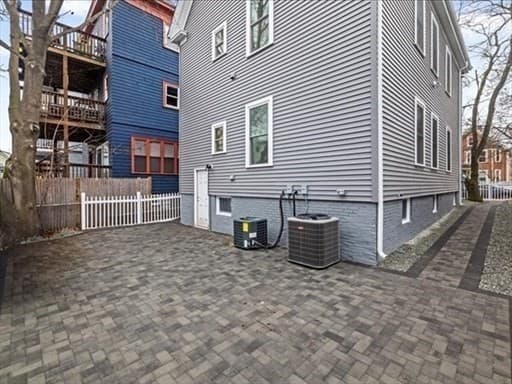 Condominium at 17 Cameron Avenue # 17, Cambridge MA 02410, Cambridge, photo 8 of 29