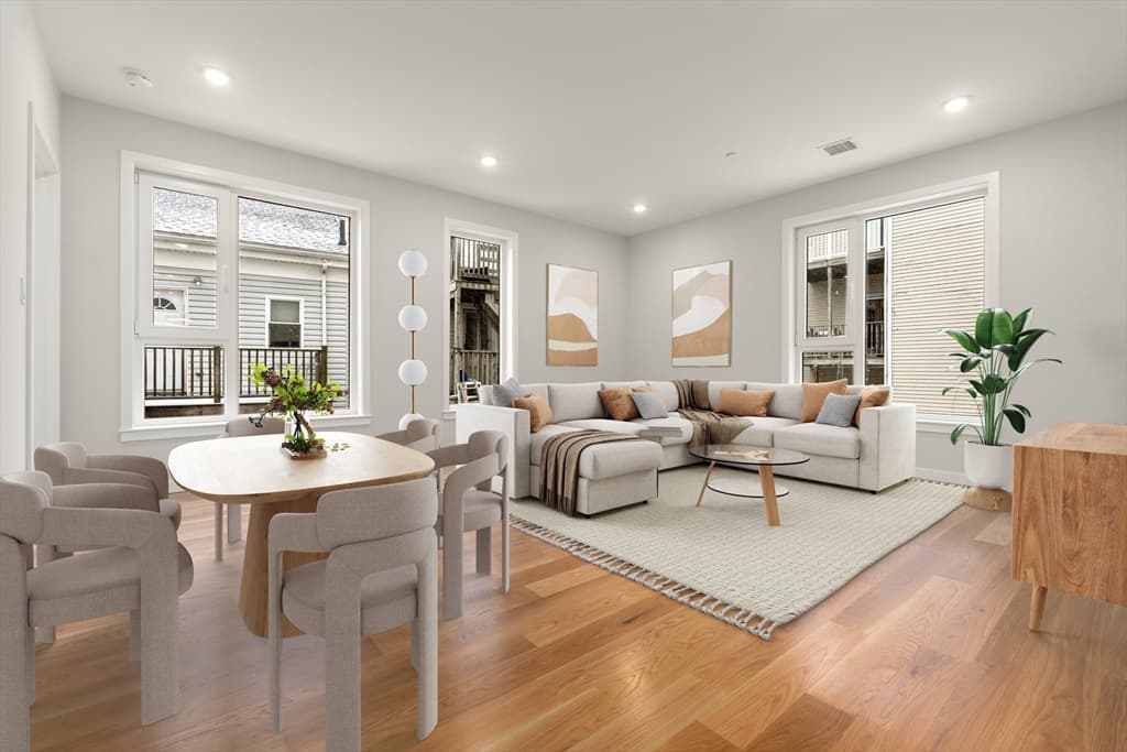 Condominium at 267 Old Colony # 310, Boston MA 02127, Boston, photo 4 of 23