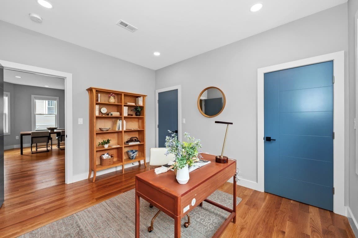 Condominium at 61 Paul Revere Rd # 2, Arlington MA 02476, Arlington, photo 9 of 33