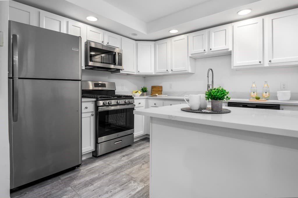 21 Chauncy # B, Cambridge MA 02138