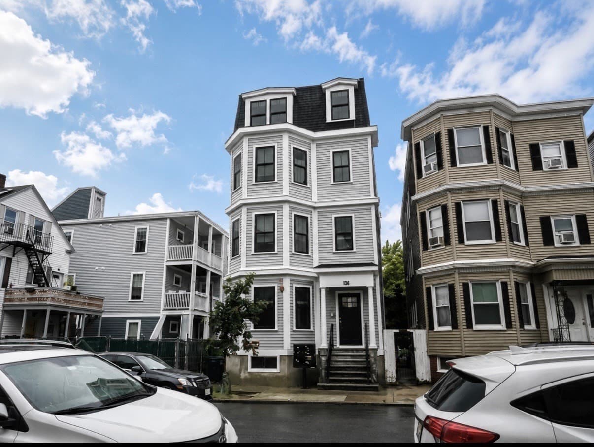 303 Maverick, Boston MA 02128