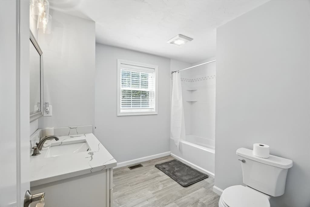 Single Family Residence at 33 Phalanx St, Tyngsborough MA 01879, Tyngsborough, photo 12 of 17