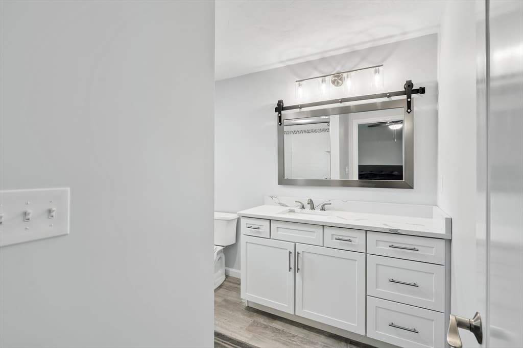 Single Family Residence at 33 Phalanx St, Tyngsborough MA 01879, Tyngsborough, photo 10 of 17
