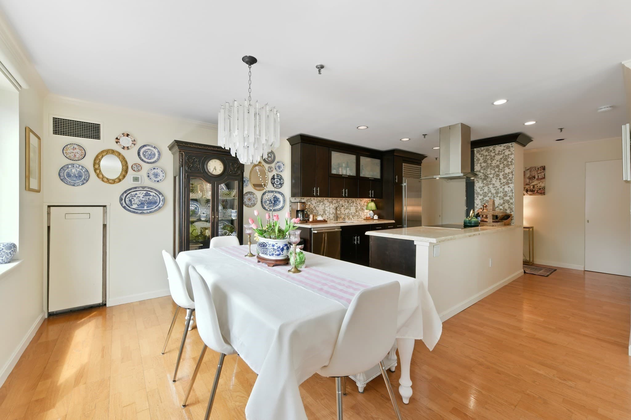 Condominium at 350 North St # 404, Boston MA 02113, photo 5 of 27