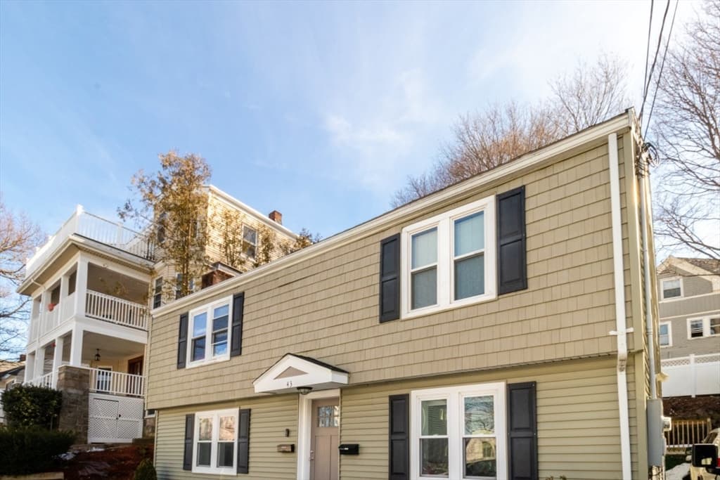 43 Sagamore Ave # 1A, Winthrop MA 02152