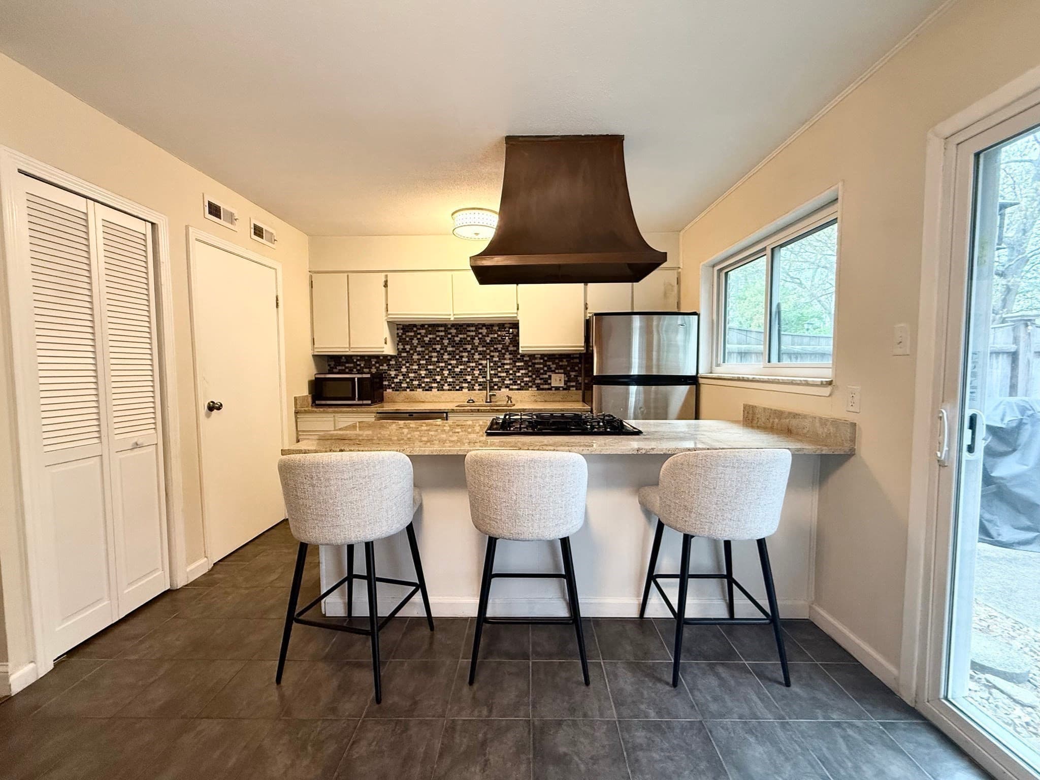 Condominium at 115 Jamestown Drive # 115, Springfield MA 01108, Springfield, photo 3 of 29