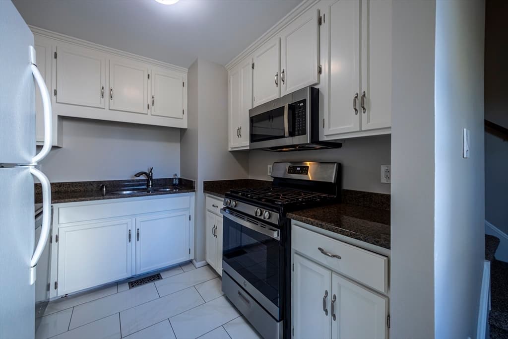 357 Boylston # 3, Lowell MA 01852 photo 9