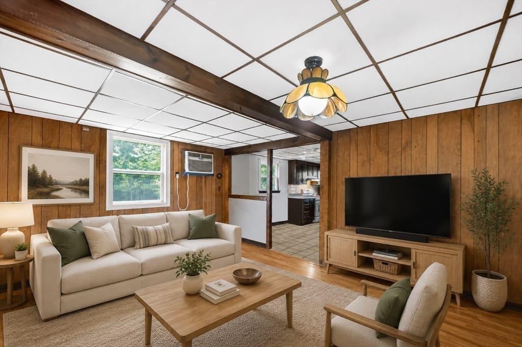 2 Mill St, Beverly MA 01915 photo 4