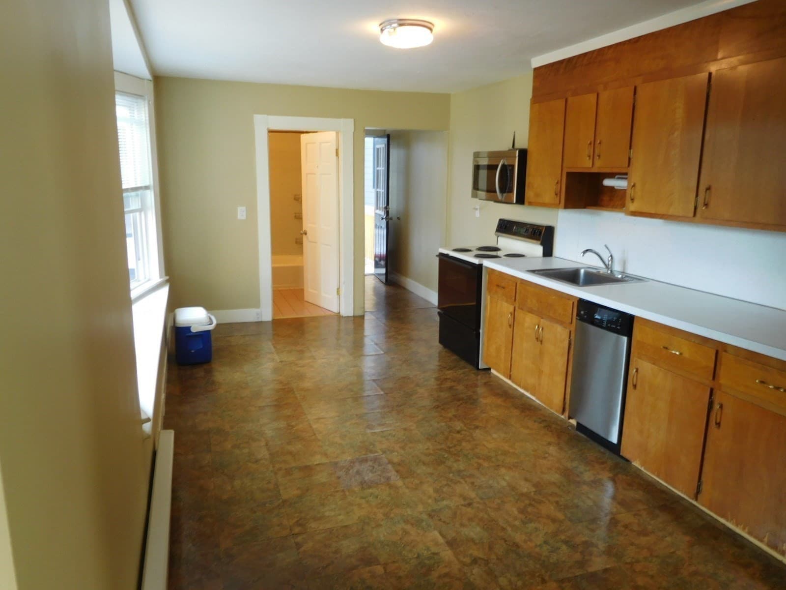 4 Family at 67 Washington Street, Weymouth MA 02188, photo 13 of 42