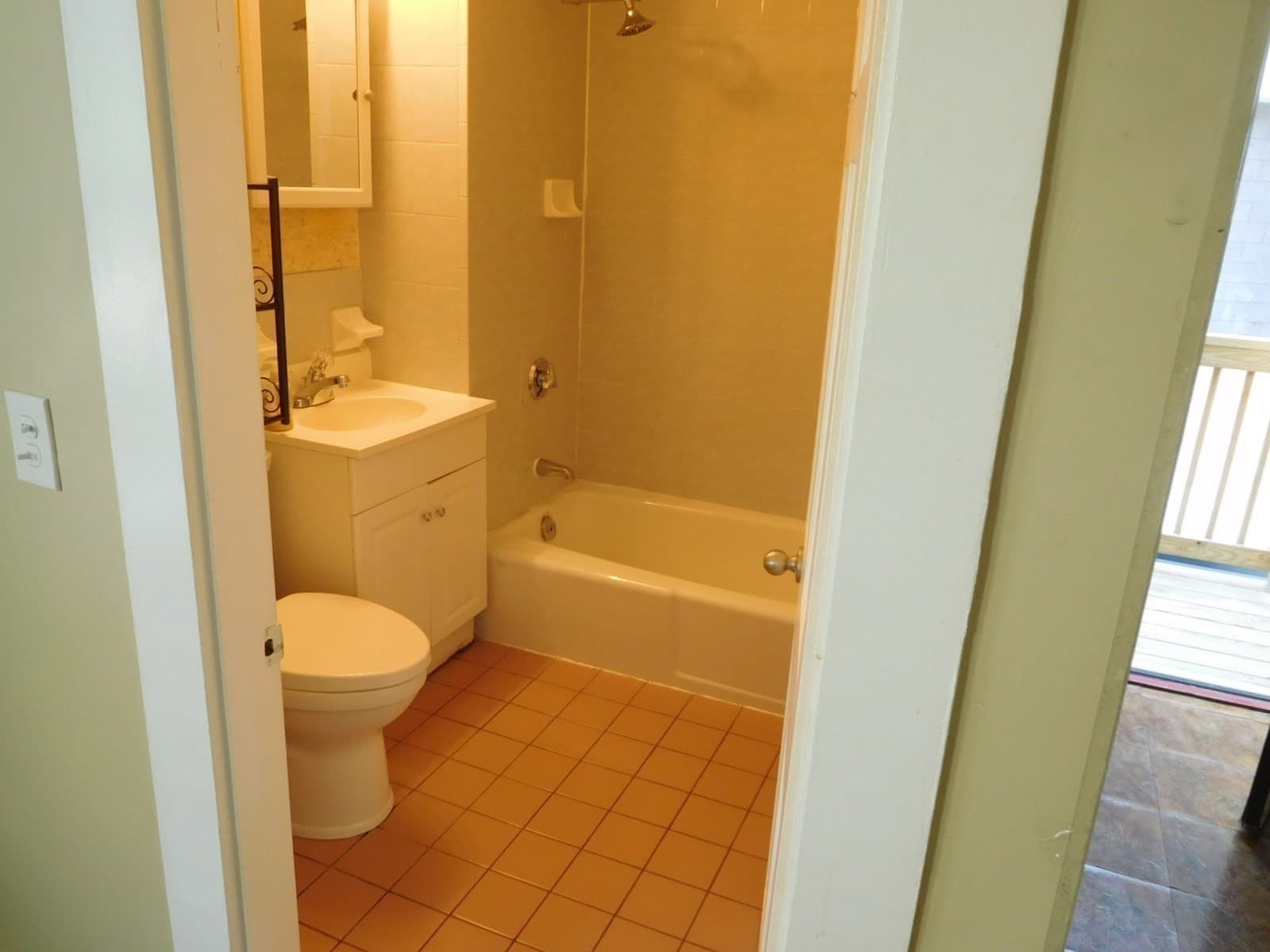 4 Family at 67 Washington Street, Weymouth MA 02188, photo 17 of 42